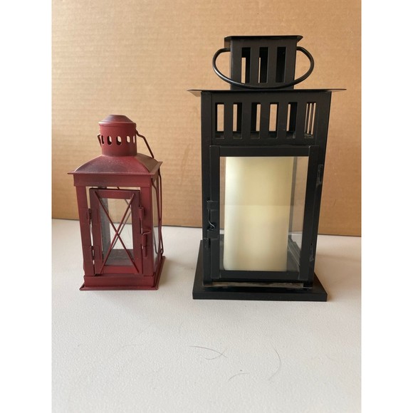 Set of two indoor/outdoor metal & glass decorative lanterns - Picture 6 of 9